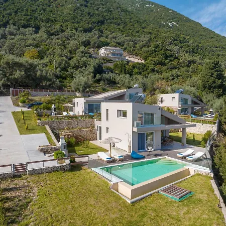 Anatoli Villa *