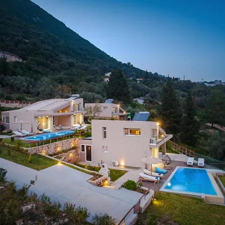 Anatoli Villa *