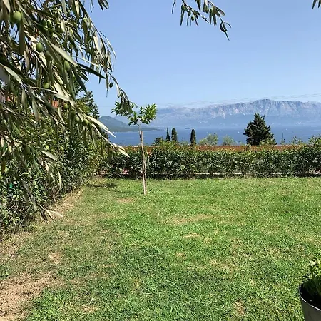 Anatoli Villa *