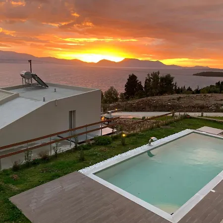 Anatoli Villa *